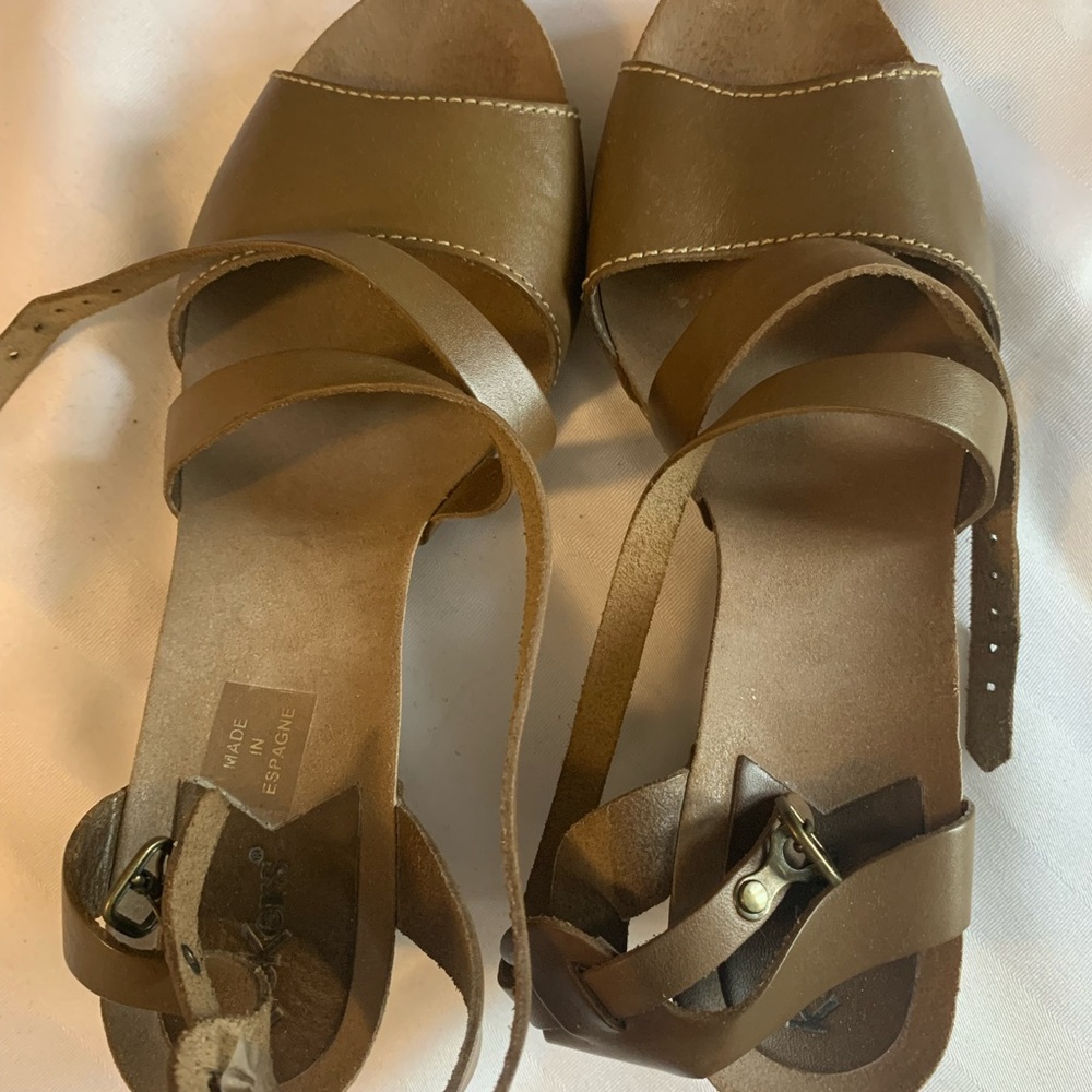 Military green sandals